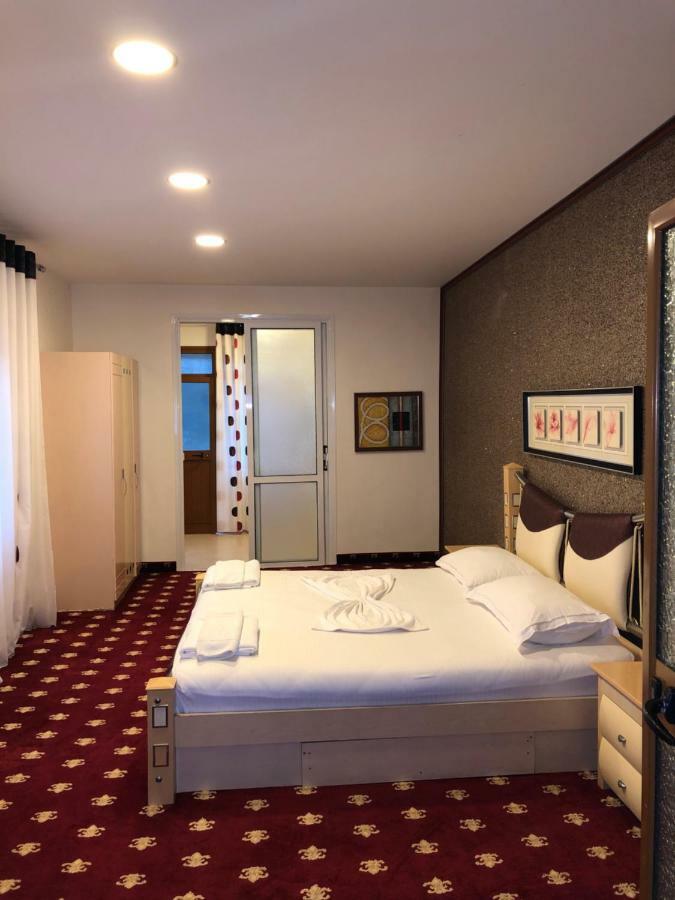 Queen Vasilika Hotell Dhërmi Eksteriør bilde