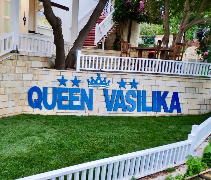 Queen Vasilika Hotell Dhërmi Eksteriør bilde